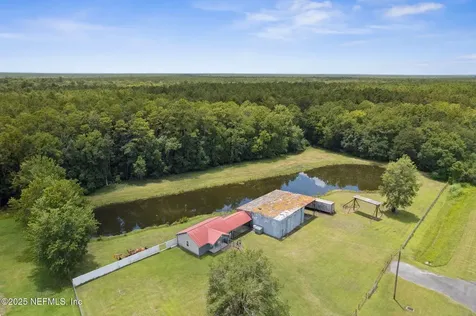 451632 State Road 200 Callahan FL 32011