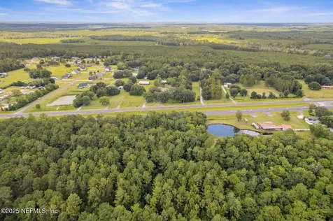 451632 State Road 200 Callahan FL 32011