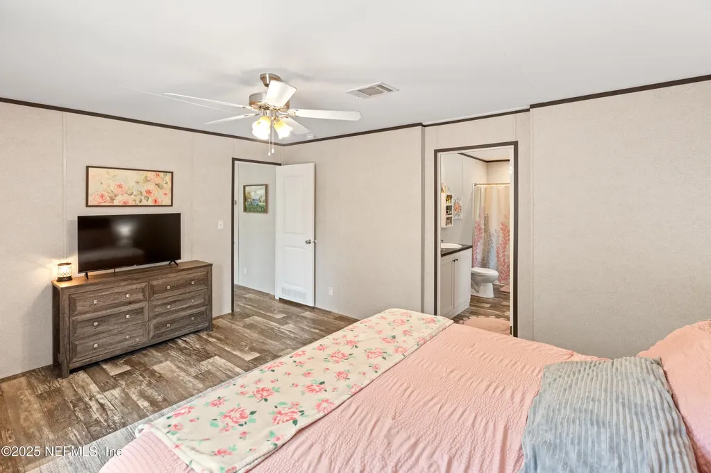 121 Kenny Lane Florahome FL 32140