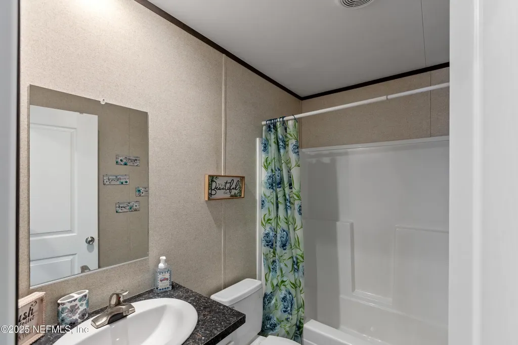 121 Kenny Lane Florahome FL 32140