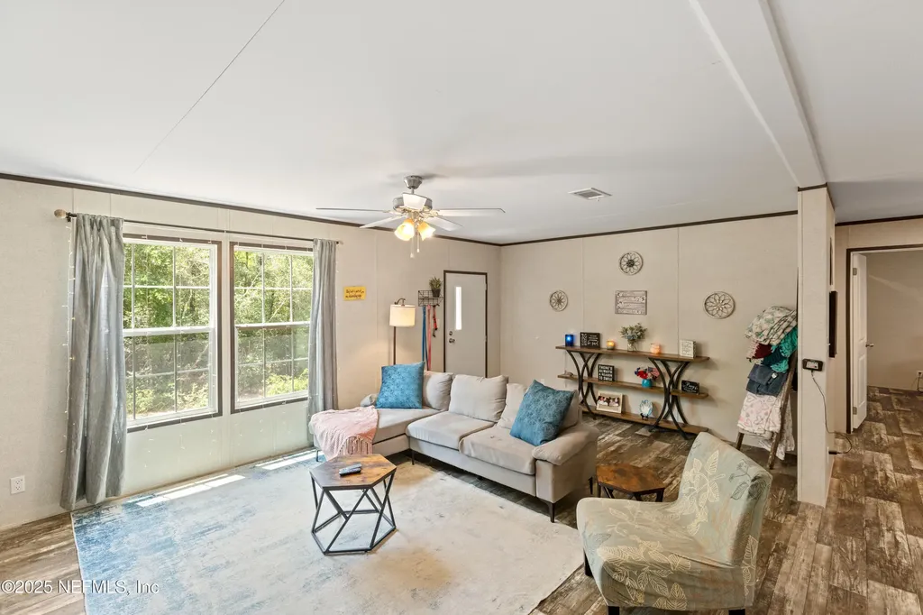 121 Kenny Lane Florahome FL 32140