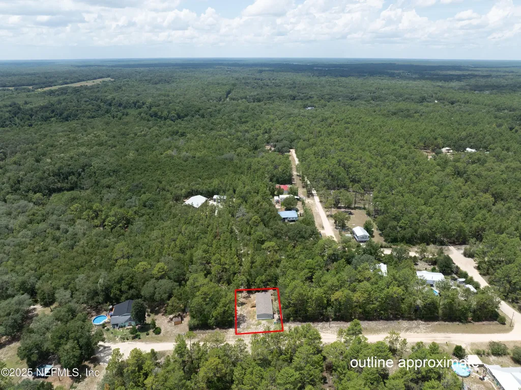 121 Kenny Lane Florahome FL 32140