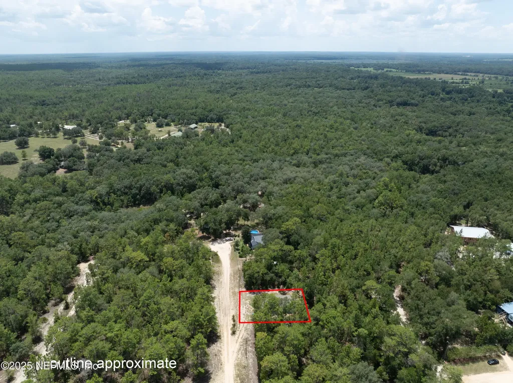 121 Kenny Lane Florahome FL 32140