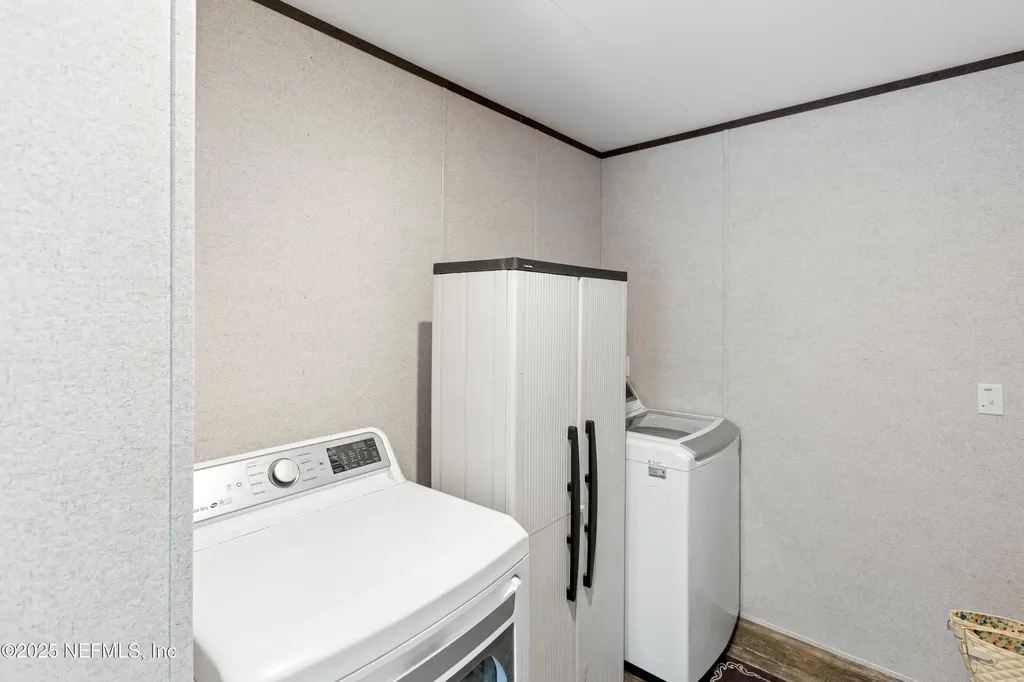 121 Kenny Lane Florahome FL 32140