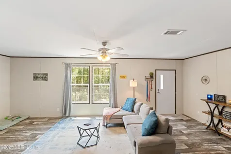 121 Kenny Lane Florahome FL 32140