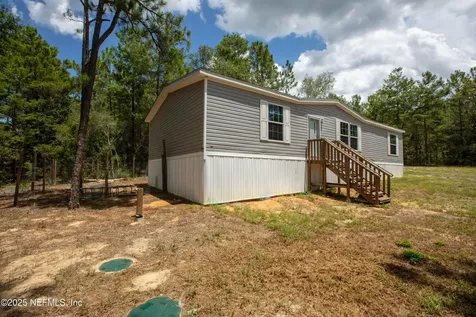 121 Kenny Lane Florahome FL 32140