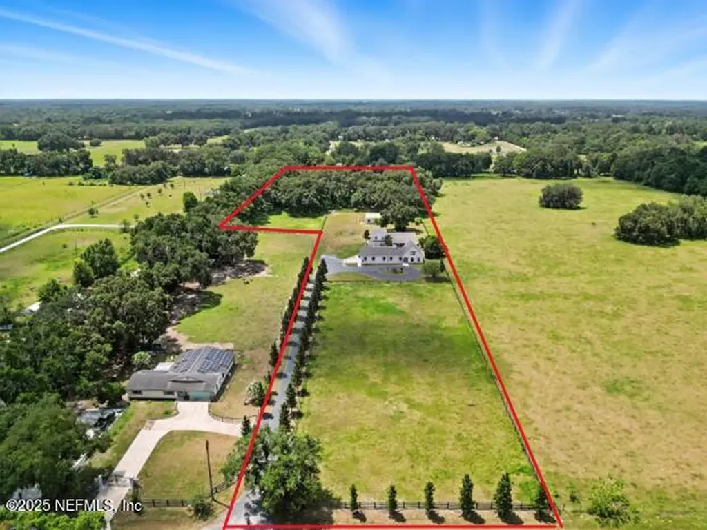 1960 SE 150th Street Summerfield FL 34491