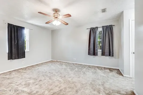 6149 Post Oak Road W Jacksonville FL 32277