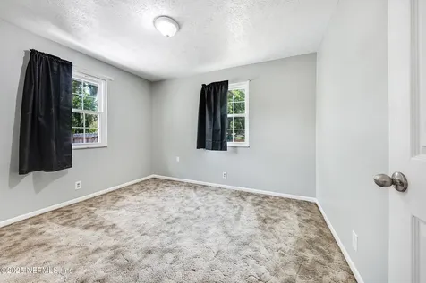 6149 Post Oak Road W Jacksonville FL 32277