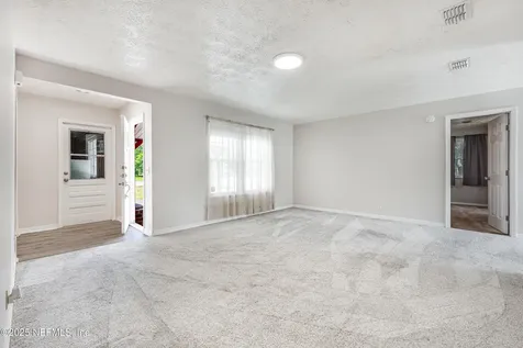 6149 Post Oak Road W Jacksonville FL 32277