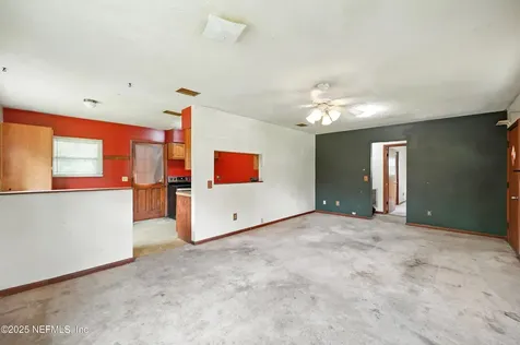 943 Noah Road Jacksonville FL 32218