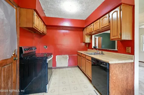 943 Noah Road Jacksonville FL 32218