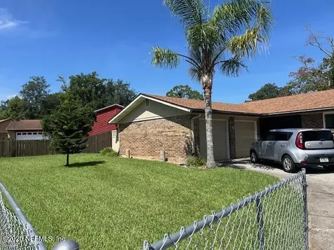1556 Monument Oaks Drive Jacksonville FL 32225