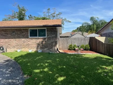 1556 Monument Oaks Drive Jacksonville FL 32225