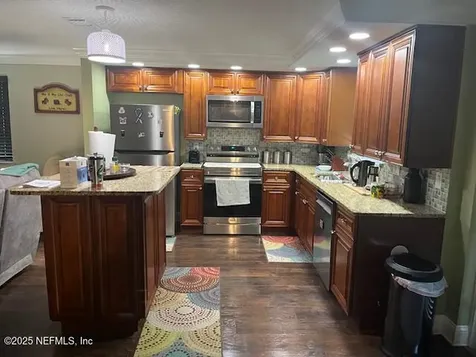 1556 Monument Oaks Drive Jacksonville FL 32225