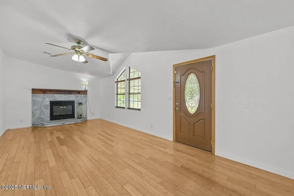 124 E Grandview Drive East Palatka FL 32131