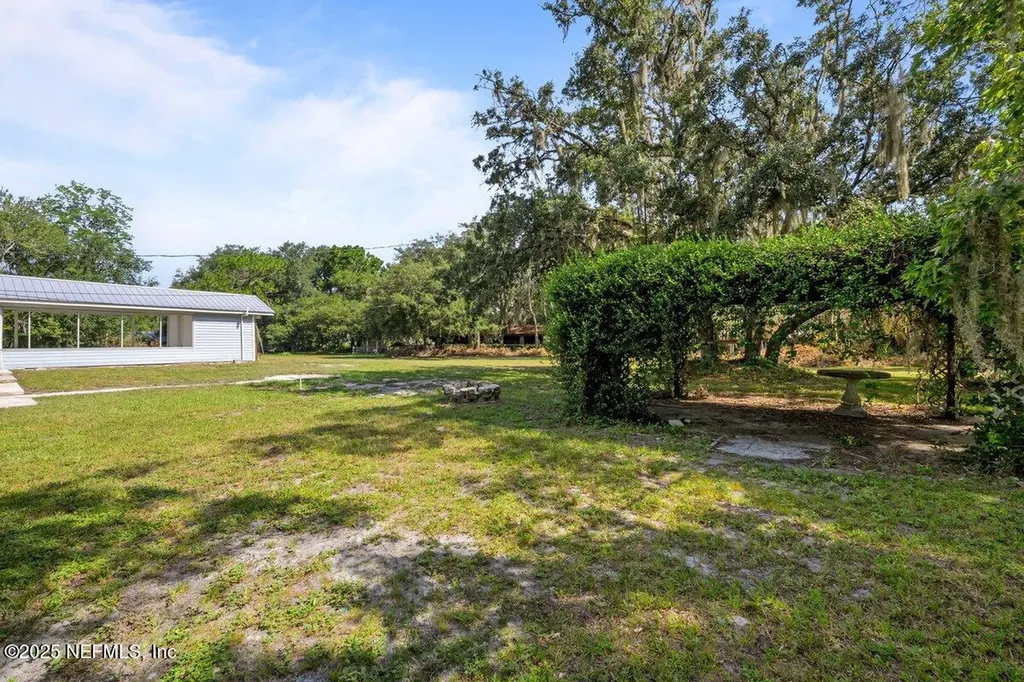 124 E Grandview Drive East Palatka FL 32131