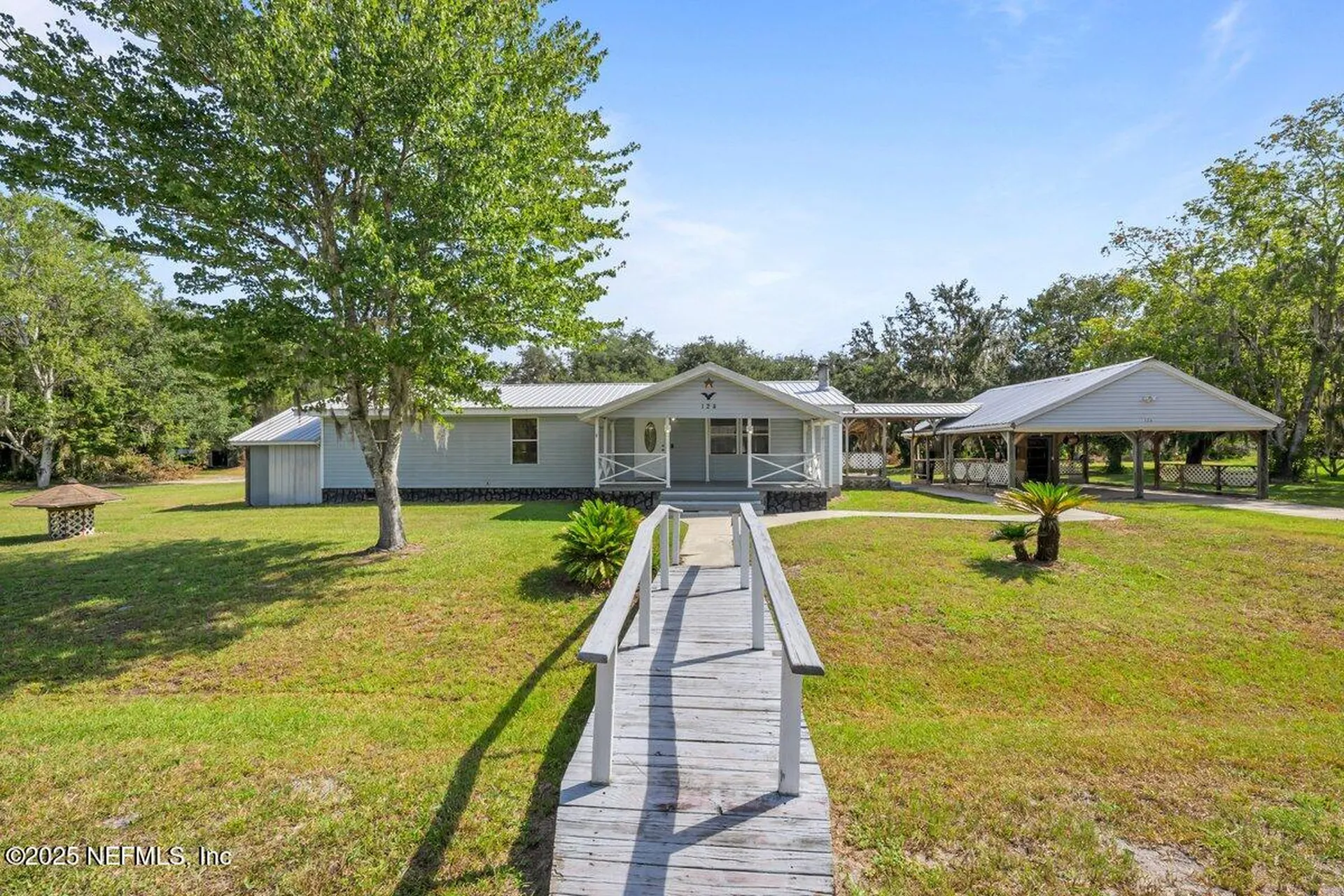 124 E Grandview Drive East Palatka FL 32131