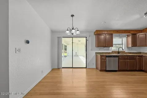 124 E Grandview Drive East Palatka FL 32131