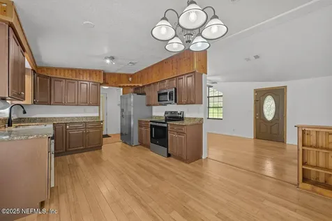 124 E Grandview Drive East Palatka FL 32131