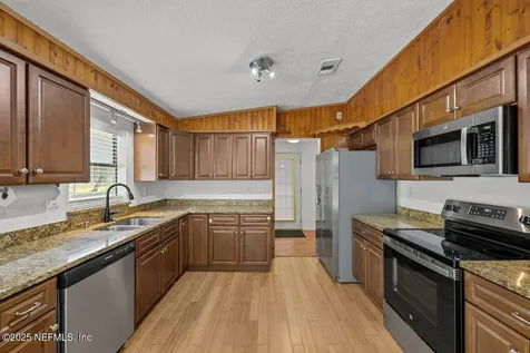 124 E Grandview Drive East Palatka FL 32131