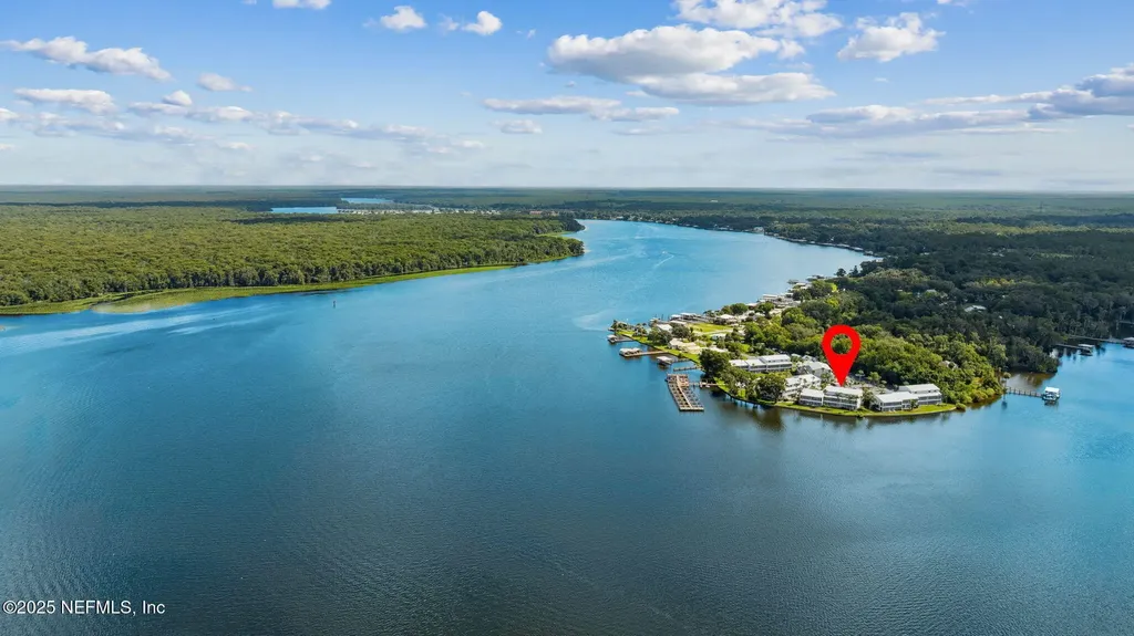 125 River Bend Place Welaka FL 32193