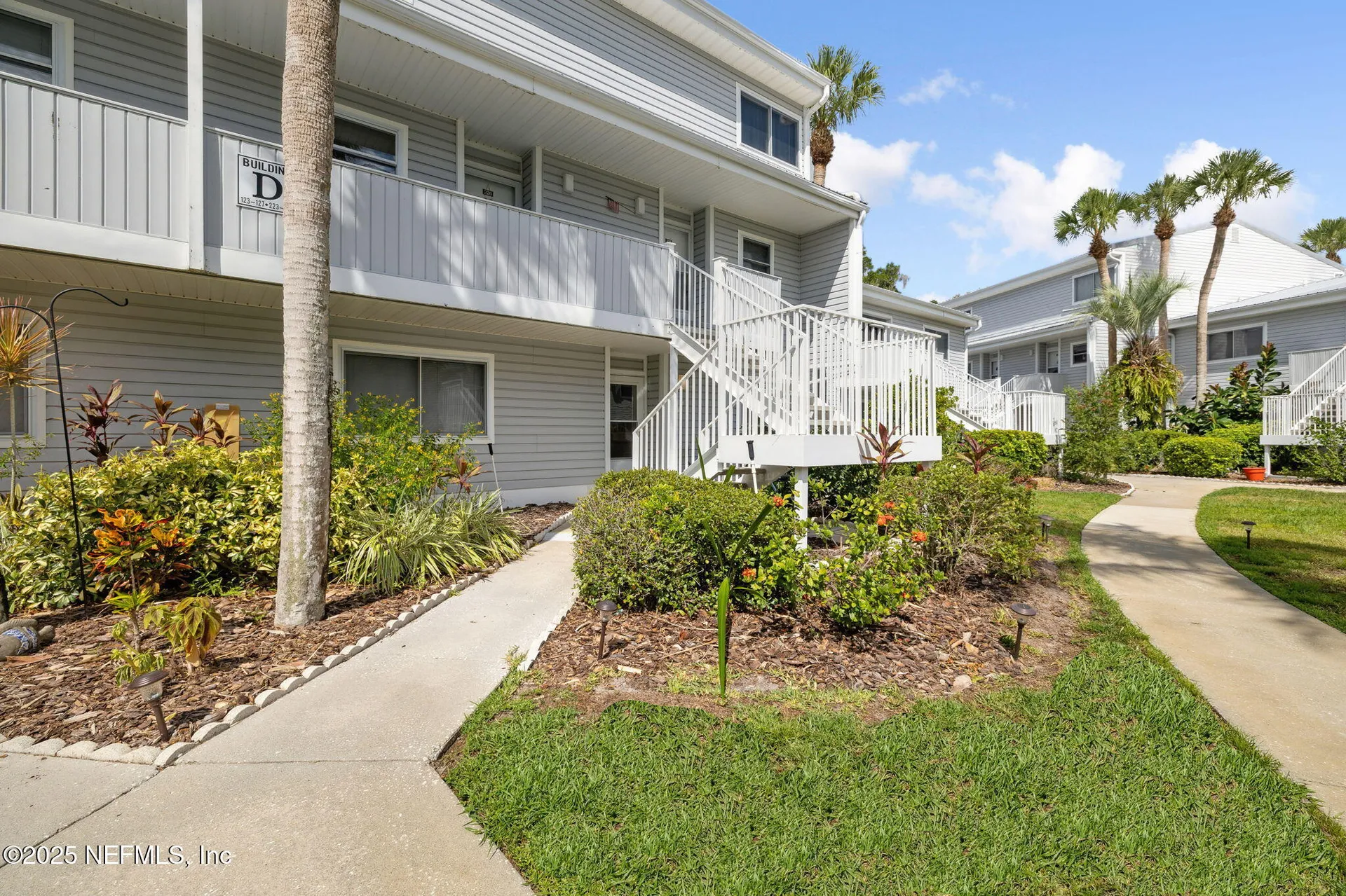 125 River Bend Place Welaka FL 32193