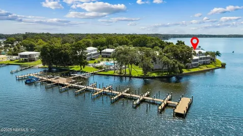 125 River Bend Place Welaka FL 32193