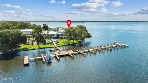 125 River Bend Place Welaka FL 32193