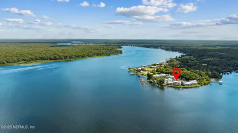 125 River Bend Place Welaka FL 32193