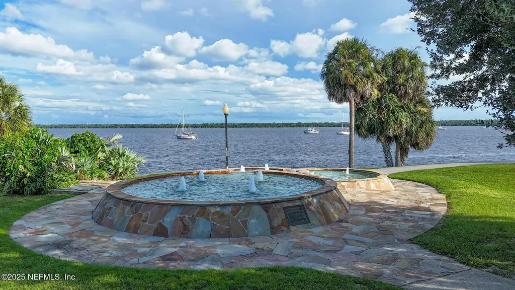 117 S 3rd Street Palatka FL 32177