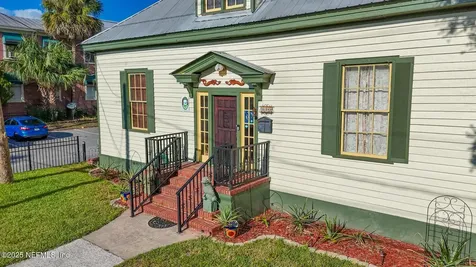 117 S 3rd Street Palatka FL 32177