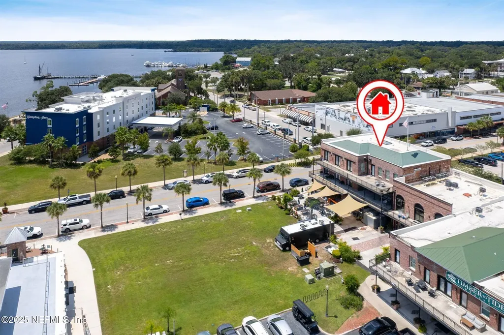 105 N 2nd Street Palatka FL 32177