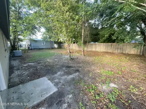 2660 Kenwood Drive W Jacksonville FL 32210