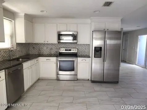 6401 Kinlock Drive Jacksonville FL 32219