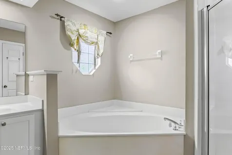 2534 Beautyberry Circle E Jacksonville FL 32246