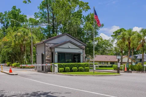 2534 Beautyberry Circle E Jacksonville FL 32246