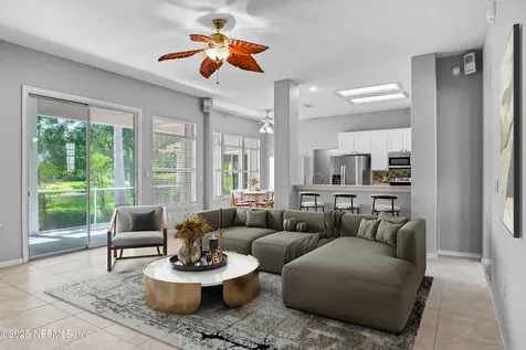 2534 Beautyberry Circle E Jacksonville FL 32246