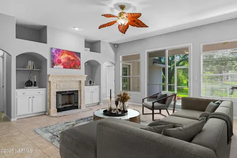 2534 Beautyberry Circle E Jacksonville FL 32246