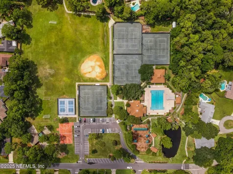 2534 Beautyberry Circle E Jacksonville FL 32246