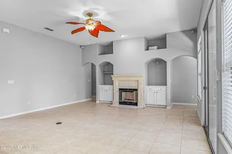 2534 Beautyberry Circle E Jacksonville FL 32246