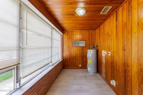 8073 Oakwood Street Jacksonville FL 32208
