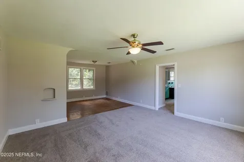 8073 Oakwood Street Jacksonville FL 32208