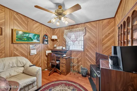 2812 Henrietta Street Jacksonville FL 32209