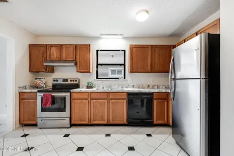 2948 Safeshelter Drive W Jacksonville FL 32225