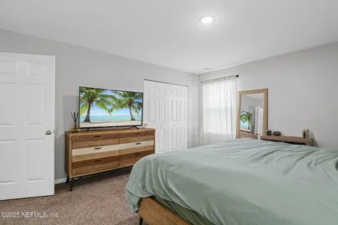 852 Capitol Parkway Jacksonville FL 32218