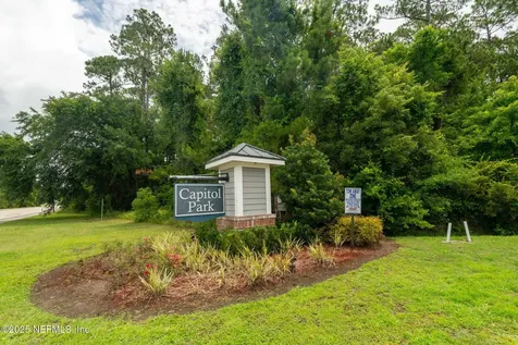 852 Capitol Parkway Jacksonville FL 32218