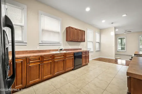 1913 Perry Street Jacksonville FL 32206