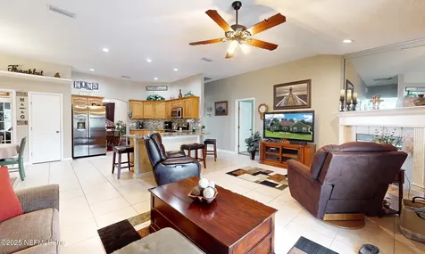3748 Southbank Circle Green Cove Springs FL 32043