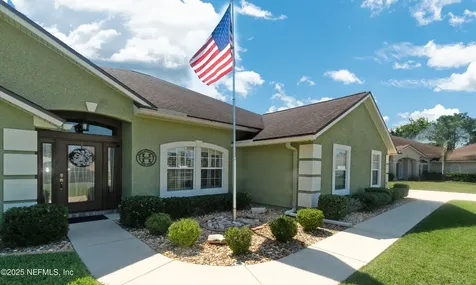 3748 Southbank Circle Green Cove Springs FL 32043